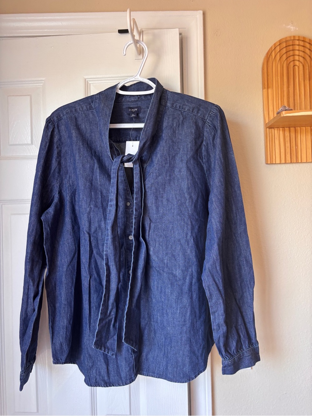 J. Crews Women’s Dark Blue Button-Front Tie-Neck Shirt